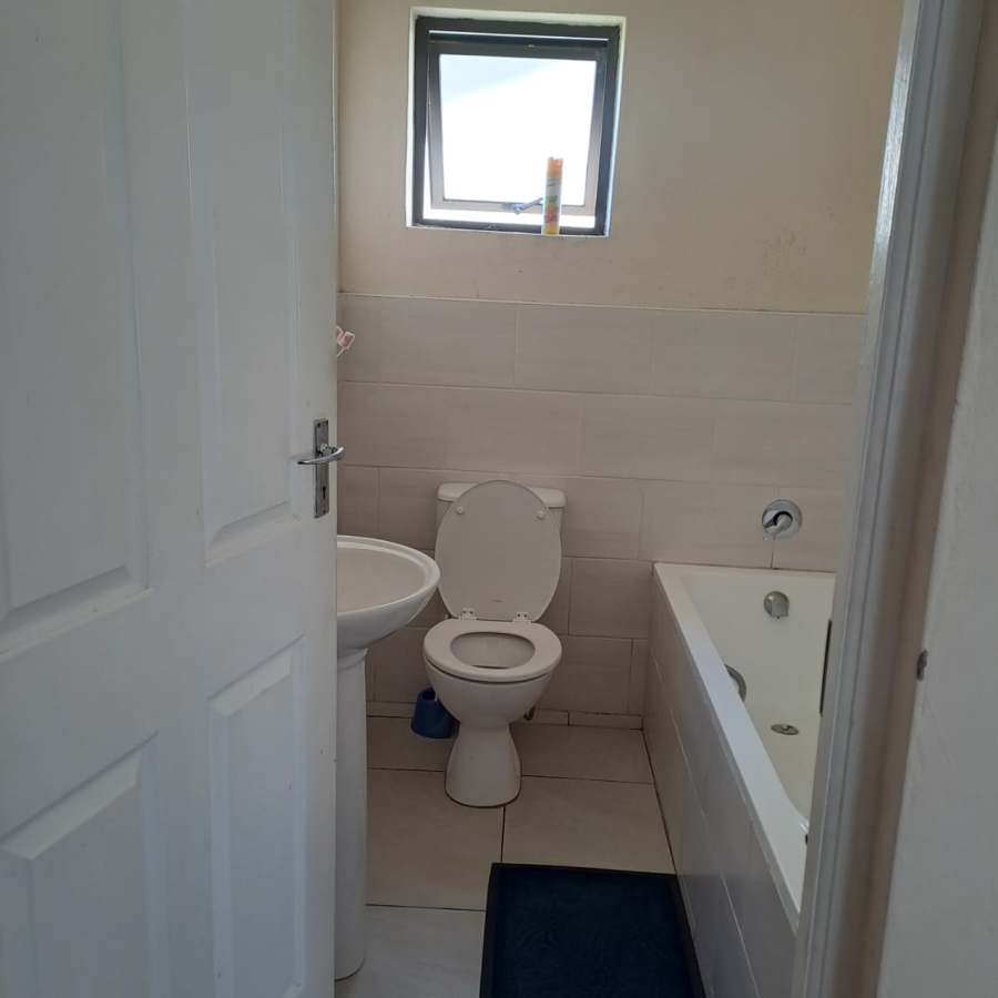 2 Bedroom Property for Sale in Graceland Eastern Cape